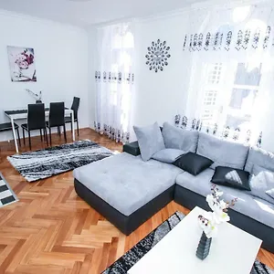 Apartment Old Town, Poreč